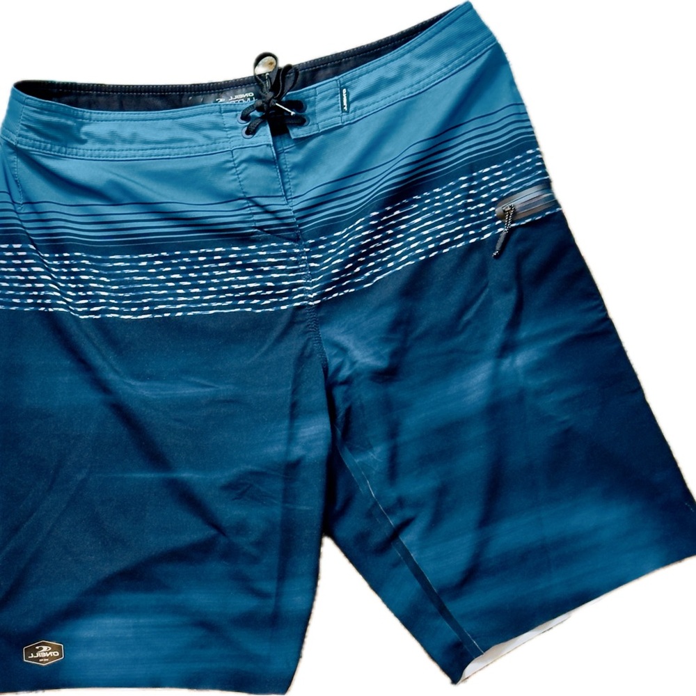 O’Neil Hyper-freak Board Shorts in Blue with Quick-Dry Fabric